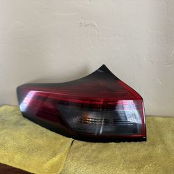 2021 2022 2023 2024 2025 NISSAN ROGUE tail Light Tail Lamp Taillight Left Driver Side Lh Used Original OEM