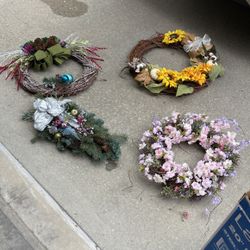 Assorted Wreaths 