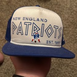 Snap back hat 