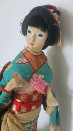 Beautiful vintage mid-century Japanese Geisha "Pose doll" in a striking turquoise/blue floral kimono. This is a higher-quality artisan piece, not a ch