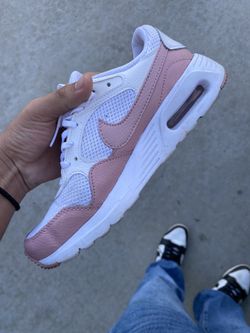 Nike Air Maxs Women’s Pink and White (size 7.5