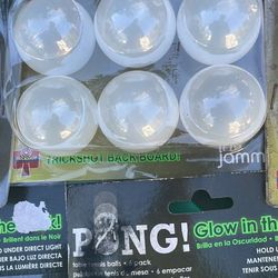 Glow in the dark ping pong balls
