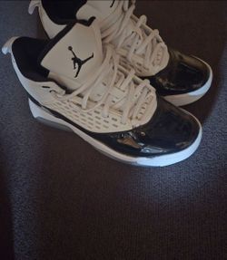 Jordan Sneakers (6.5 Size) (Youth)