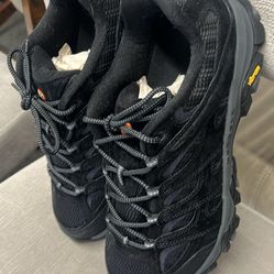 Size 10 1/2 Wide New Never Used No Box