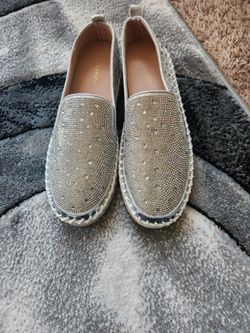 Women's shoes
