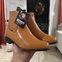 Antonio Hernández Boots
