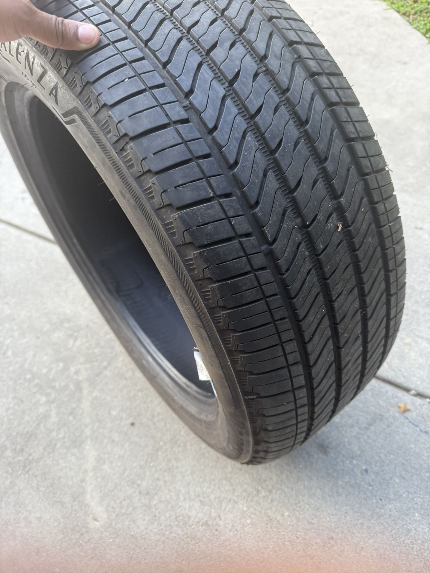 tire 275-50-22 NEW