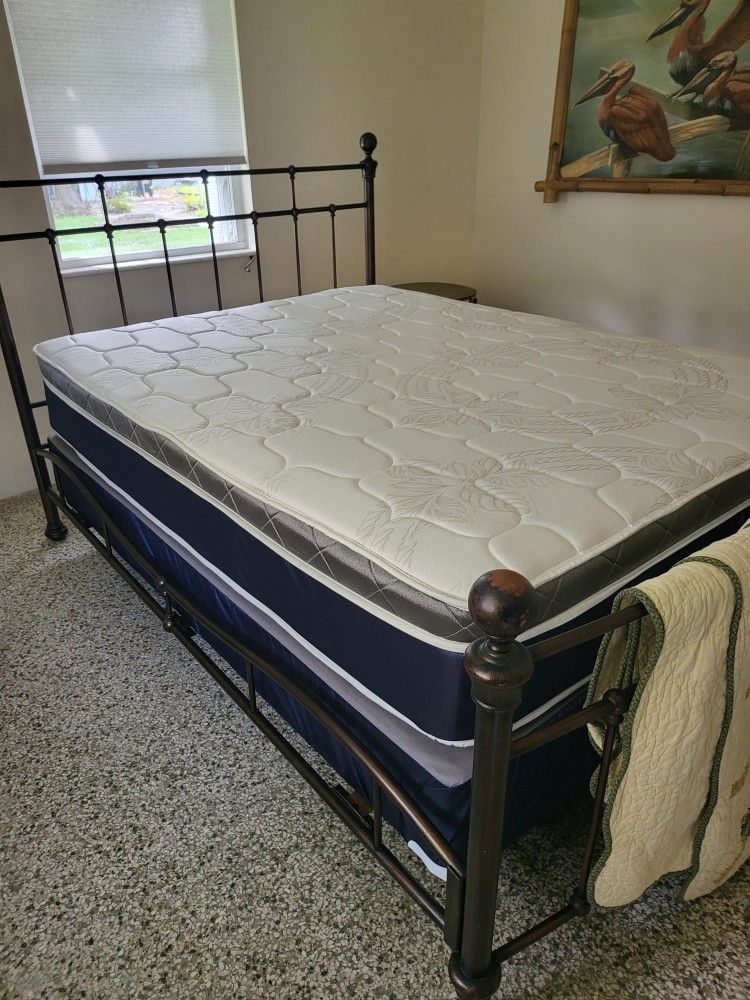 NEW QUEEN PLUSH PILLOW TOP MATTRESS. Bed frame is not available. Take it home same day 👍