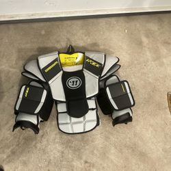 Hockey goalie chest protector
