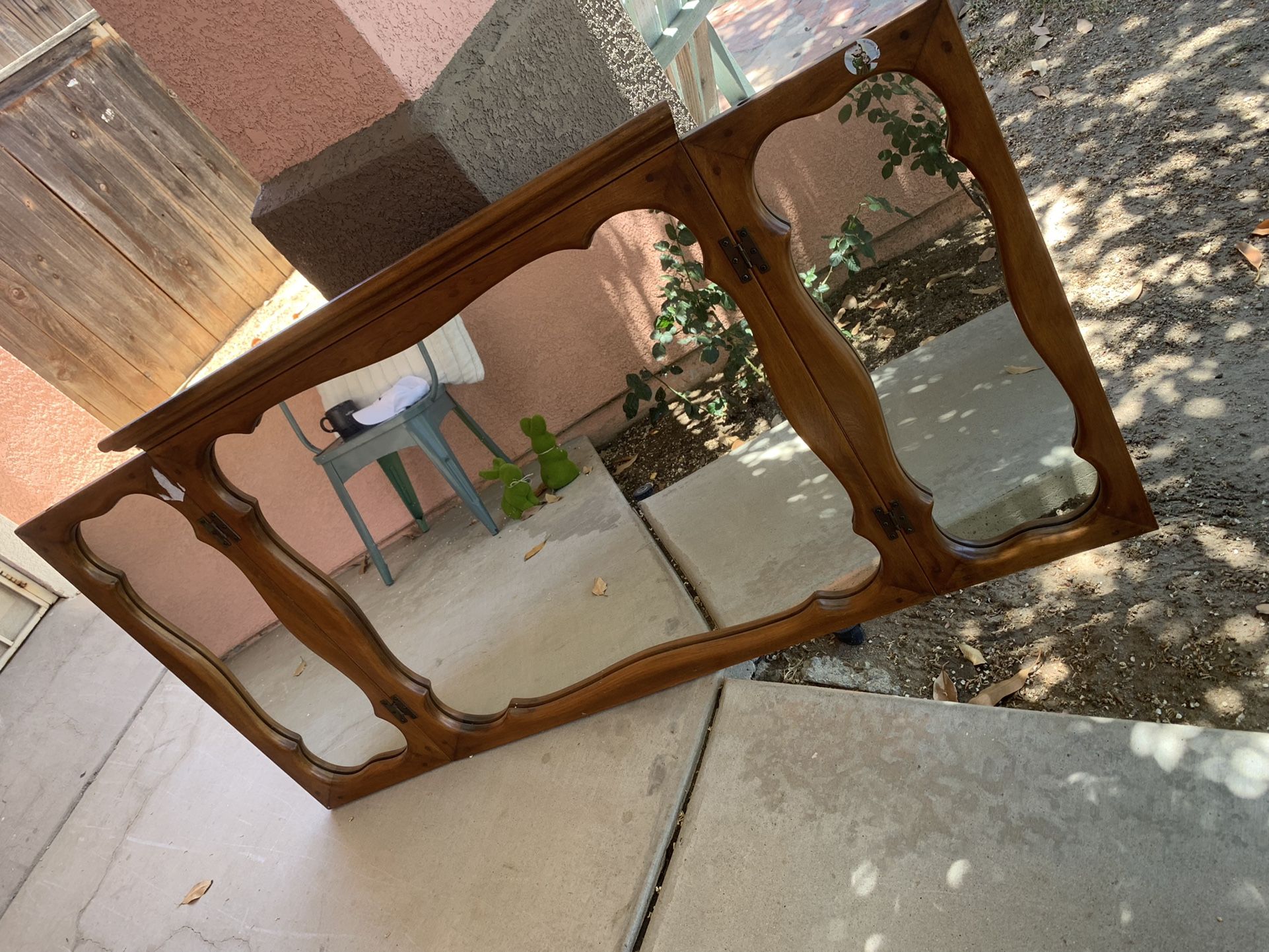 Tri Fold Mirror