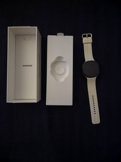 Galaxy watch 9 44mm new open box