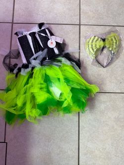 Girls Halloween beetlejuice tutu costume small 4-5 y
