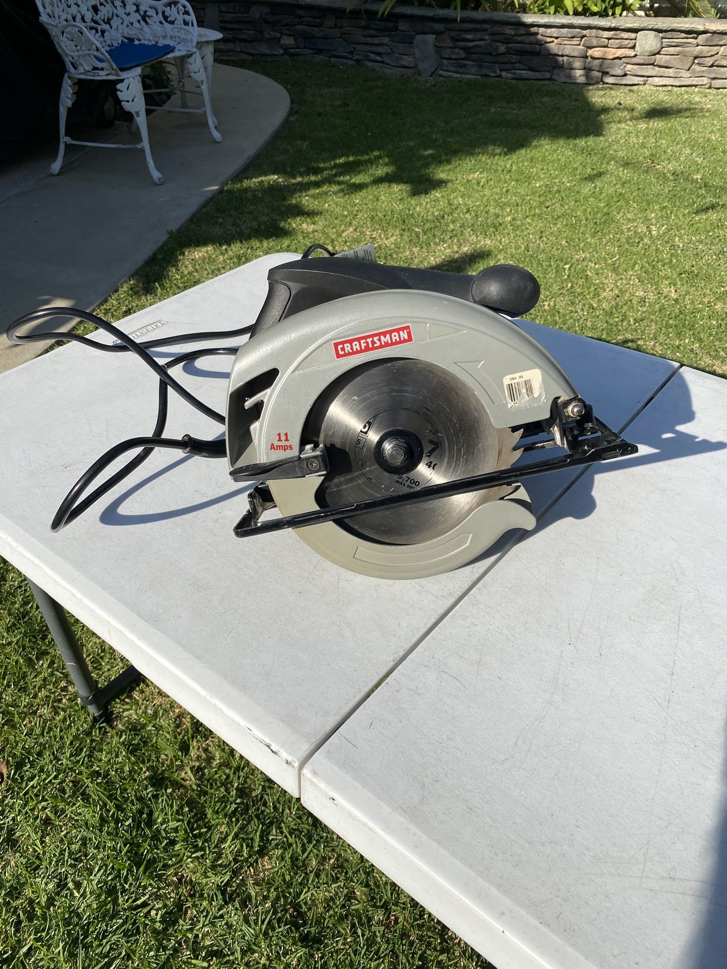 Like New Craftsman Circular Saw W/ 3 Extra Blades