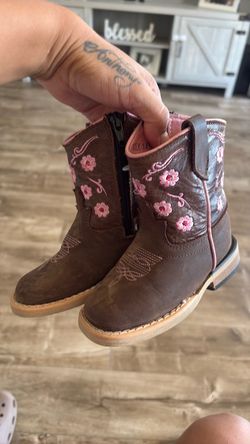 Girl boots