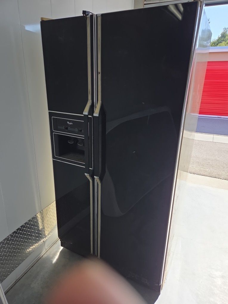 Refrigerator For Sale