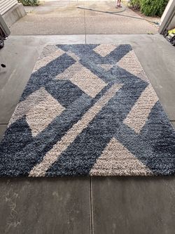Thomasville rug 7’10” x 10’ feet