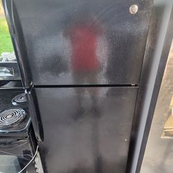 GE Refrigerator
