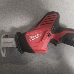 Milwaukee M12 Hackzall