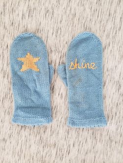 Light Blue Knit Mittens With Yellow Star & "Shine" 