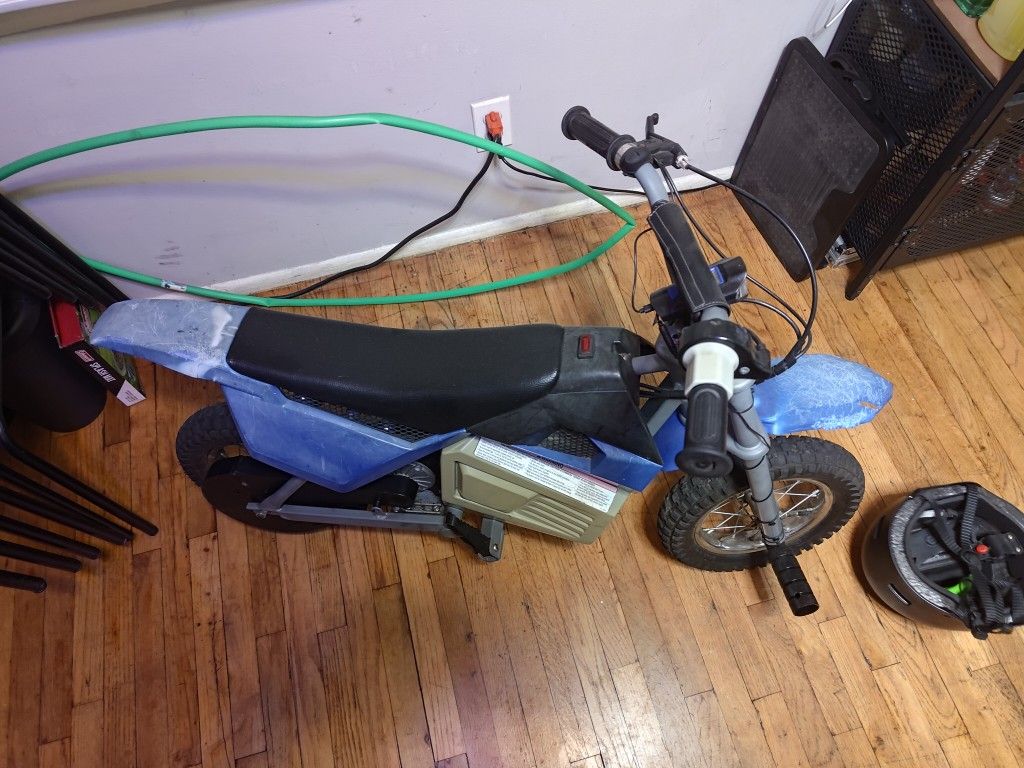 Razor Electric Mini Bike 59.99 Obo for Sale in Los Angeles, CA - OfferUp