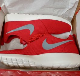 Nike Men's Shoes Size 10 Light Weight For Jogging