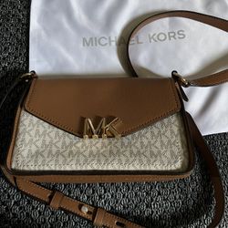 Michael Kors Crossbody Bag