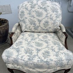 Ethan Allen Oversized armchair 
