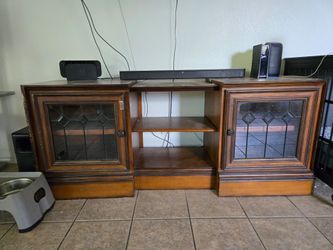 Expandable Entertainment Center