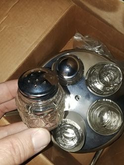 Salt/ Pepper shakers / Cruet / Serving / Condiments