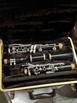 Bundy Clarinet Preowned