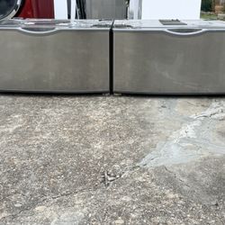 Samsung Pedestals ( 2) 