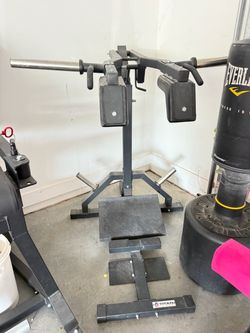Titan Leverage Squat Machine
