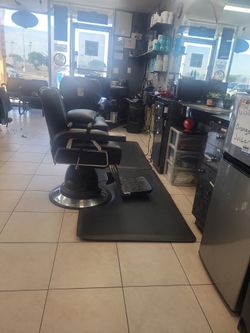 Necesito Barberos Y Cosmetologas Area De Norwalk Y Bellflower California