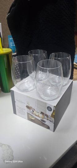 NEW set of Steamless Wine Glasses $10