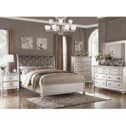 Beautiful Contemporary Queen size Complete Bedroom Set. Mattress Sold Separately 