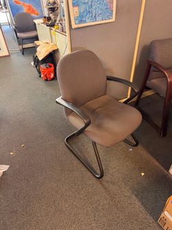 Office waiting room chairs ￼