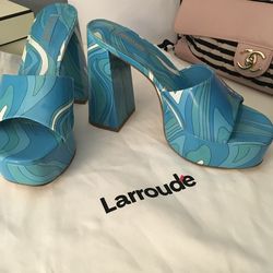 LARROUDE  TURQUOISE  BLUE    PATENT LEATHER  MULES