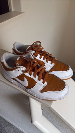 Nike dunk low “university gold”  size 10,5