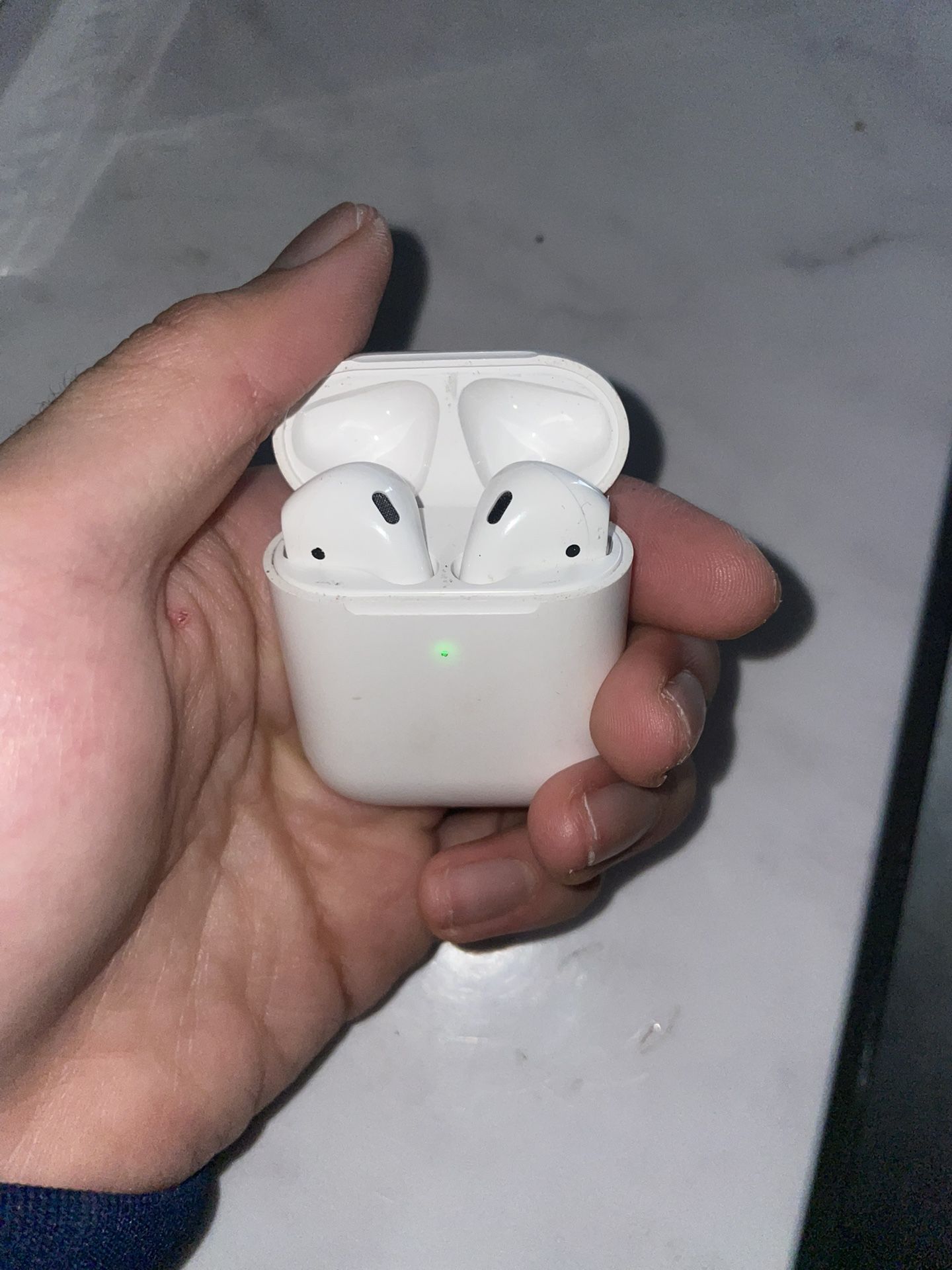 AirPods