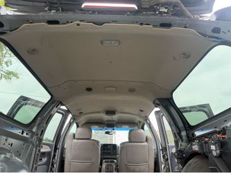 Chevy Suburban complete headliner in good condition Tahoe, GMC Yukon XL