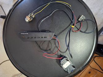 Seymore Duncan SA-6
Active Soundhole Pickup