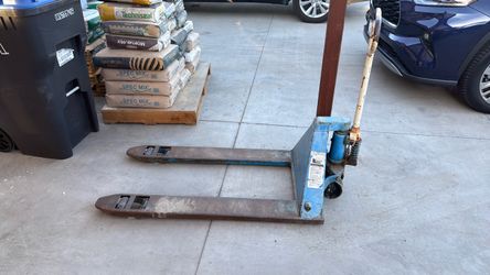 Pallet jack