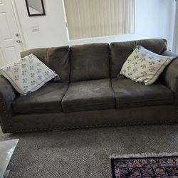 Big Sofa and Love Seat, comes with pillows. 