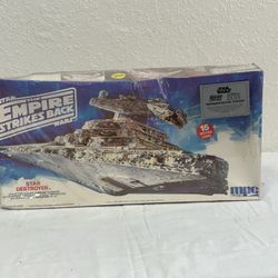 Vintage Star Wars The Empire Strikes Back Star Destroyer 1989 / Damage Box 