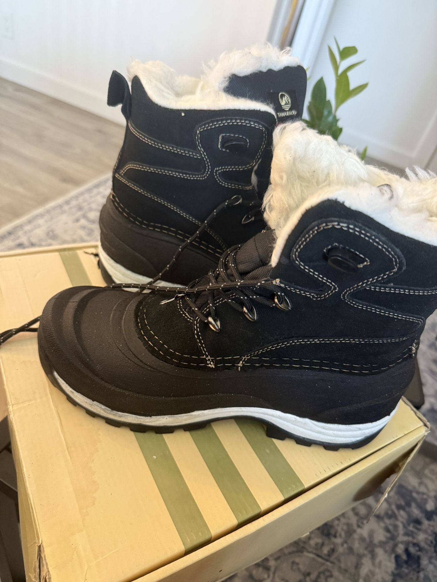 Winter Boots Size 9