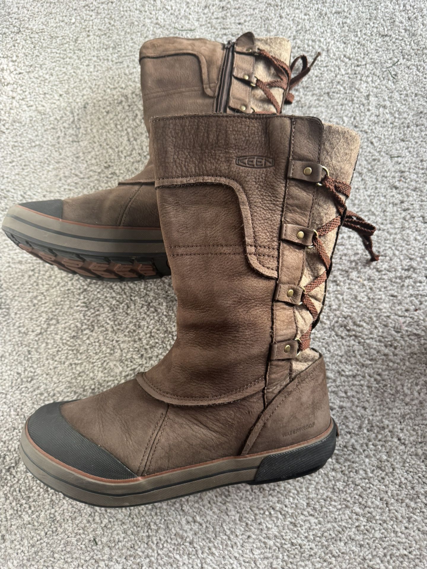 Women's winter waterproof boots, size 8.5