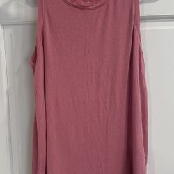 Women’s “Gap Sleeveless Too (Size: m)