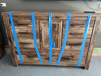 Ashley furniture dresser set