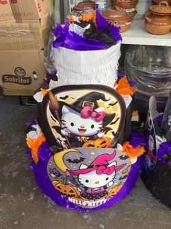 Hello kitty Halloween pastel piñata