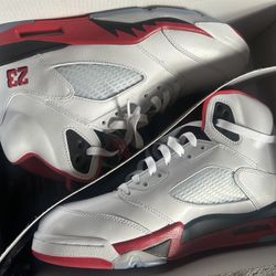Jordan Retro 5 “Fire Red Black Tongue” Size 11.5